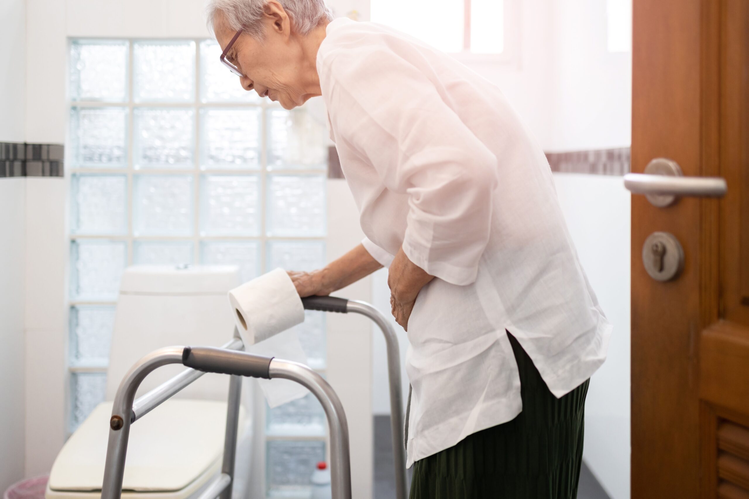 запор у пожилых